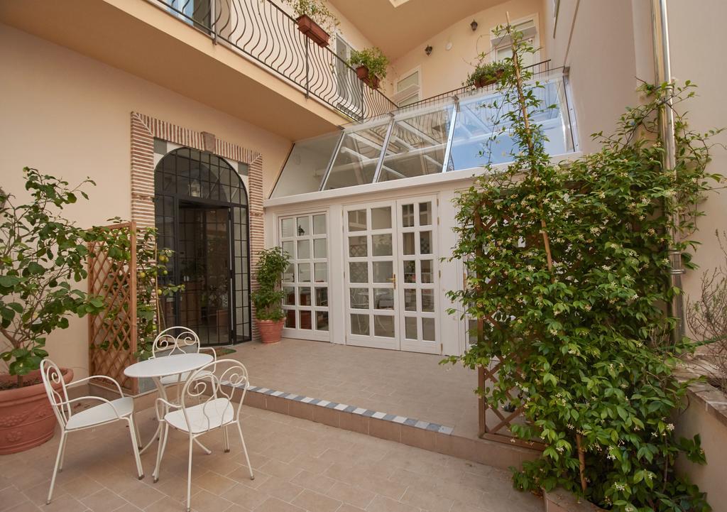 Cas'E Charming House Hotel Caserta Luaran gambar